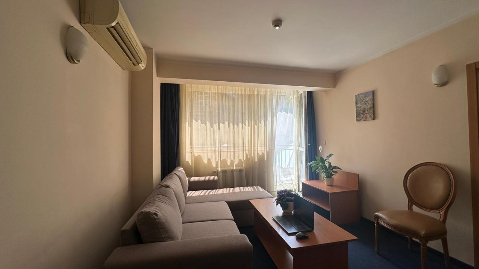 Central Plaza Hotel Sofia Exterior photo