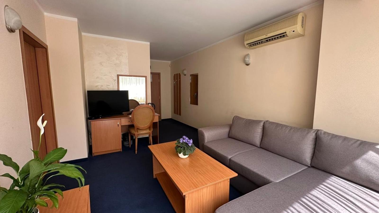 Central Plaza Hotel Sofia Exterior photo