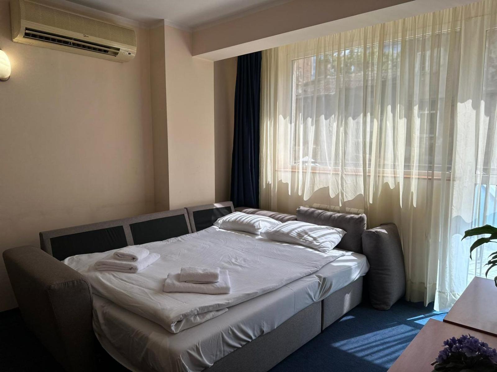 Central Plaza Hotel Sofia Exterior photo